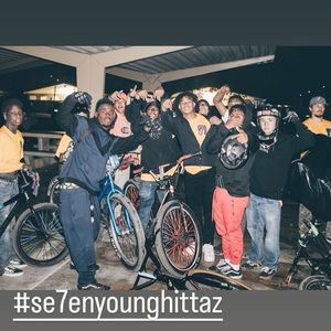 Meet your Posher, Derrick